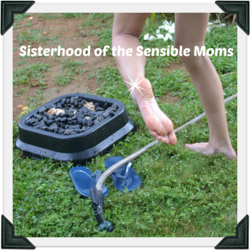 DIY Foot Washing Station Tutorial - Keep that mud out of the house this summer! Sisterhood of the Sensible Moms