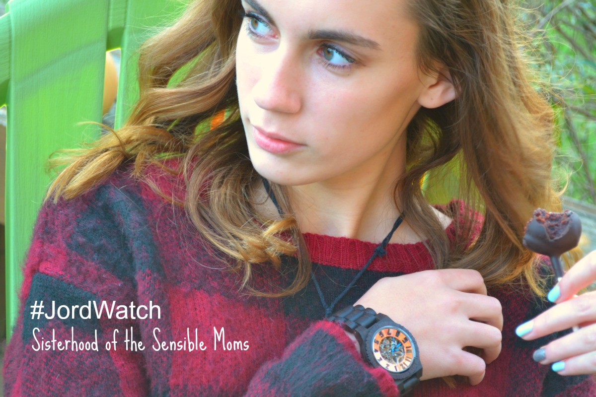 The best gift for those hardest to shop for on your list, man or woman. | Jord Watch | Gift Guide | Sisterhood of the Sensible Moms